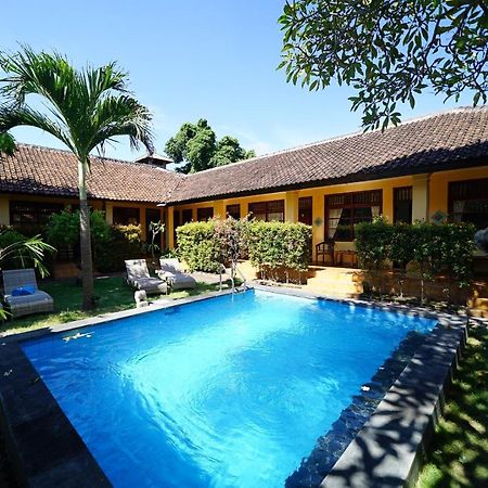Mangga Bungalow Санур Экстерьер фото